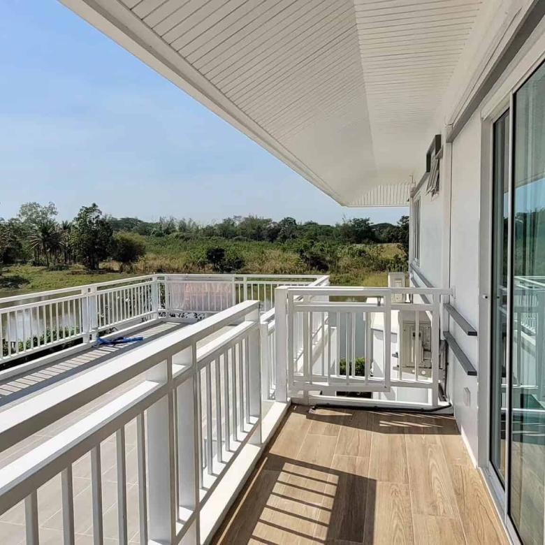 Waterfront Villa Luxury Garden Views
