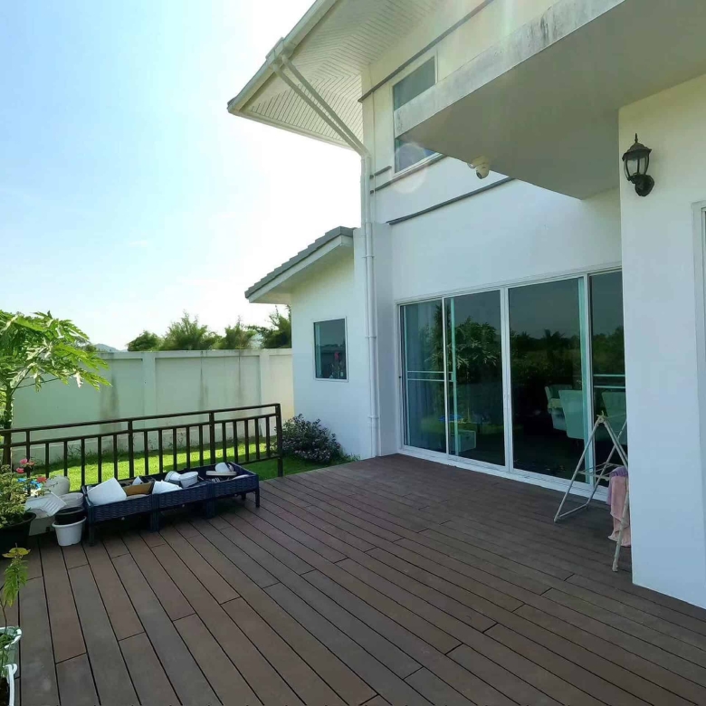 Lakefront Villa Luxury Stunning Property