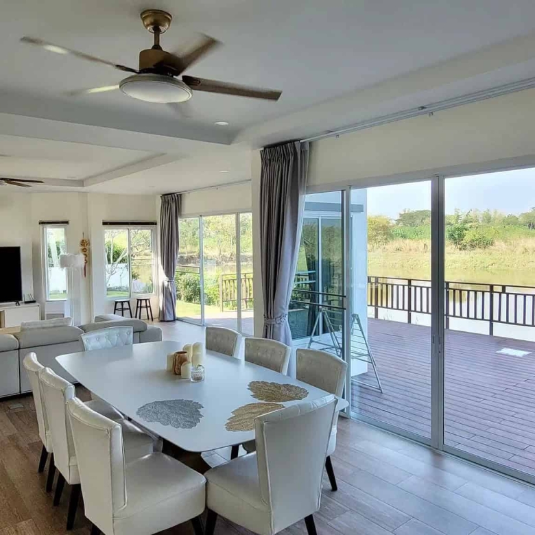 Waterfront Villa Premier Luxury Home