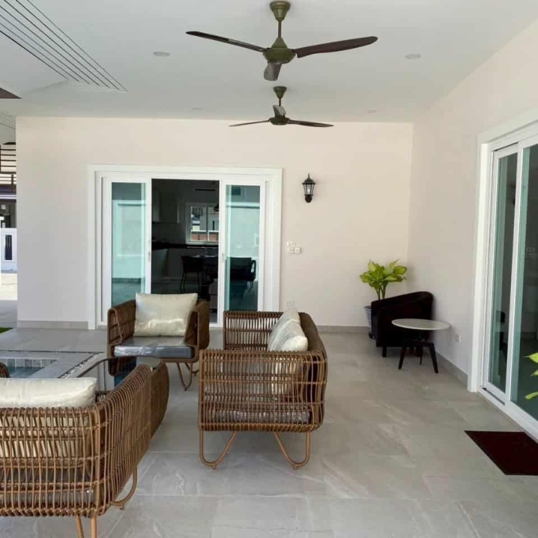 Spacious Living Area Luxury Grand Hills