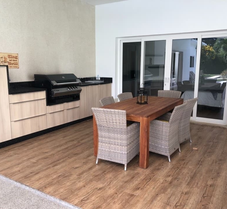 Fully Furnished Luxury Pool Villa For Sale in Hua Hin Town Center