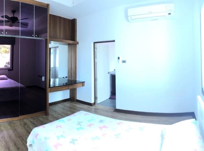 Fully Furnished Luxury Pool Villa For Sale in Hua Hin Town Center