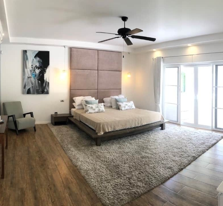 Fully Furnished Luxury Pool Villa For Sale in Hua Hin Town Center