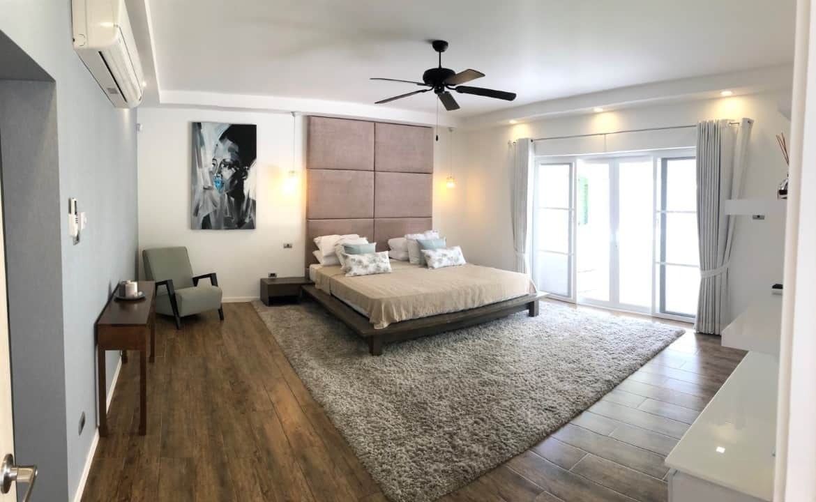 Fully Furnished Luxury Pool Villa For Sale in Hua Hin Town Center