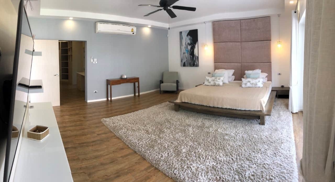 Fully Furnished Luxury Pool Villa For Sale in Hua Hin Town Center
