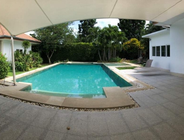 Fully Furnished Luxury Pool Villa For Sale in Hua Hin Town Center