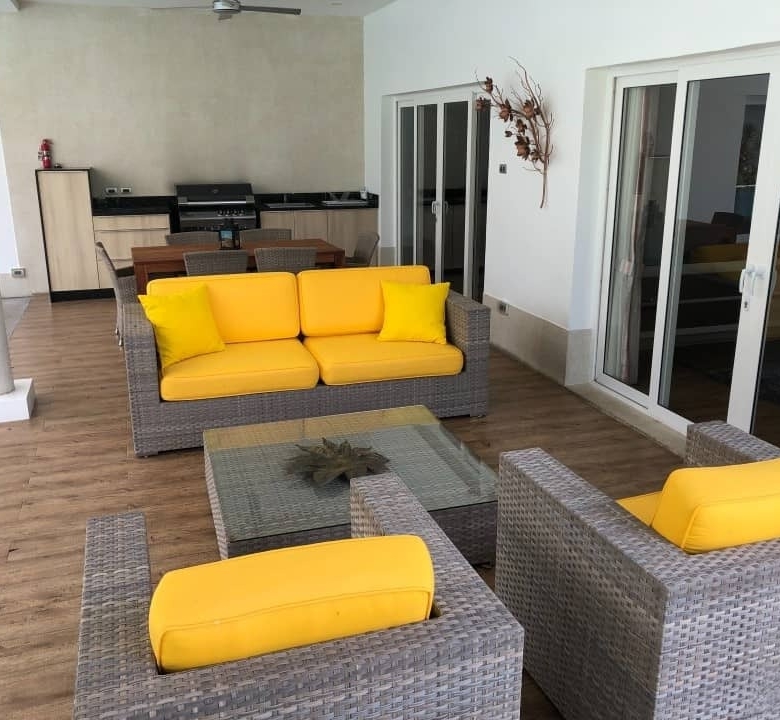 Fully Furnished Luxury Pool Villa For Sale in Hua Hin Town Center
