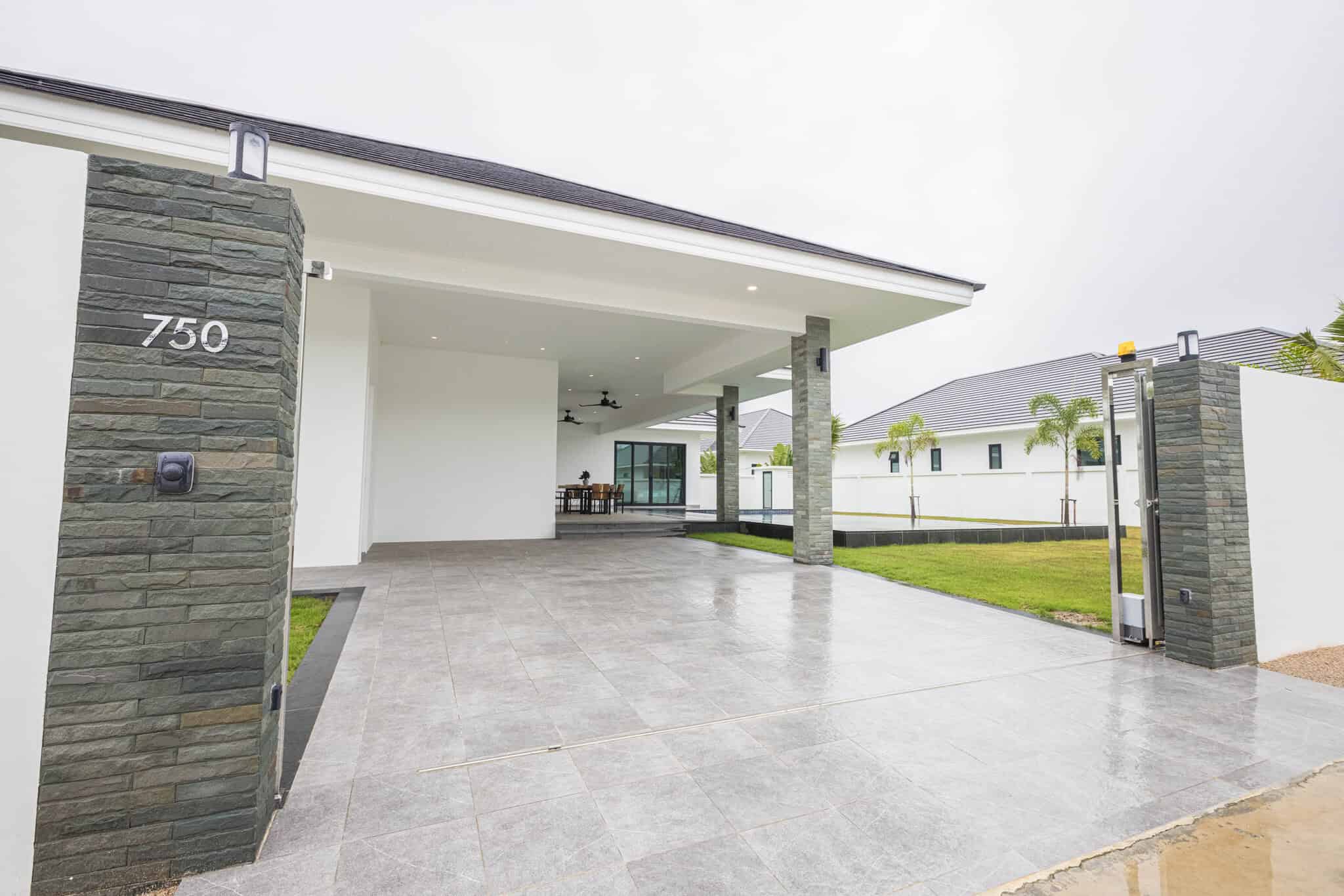 Contemporary Luxury Villa Private Pool Golf Course Highland Villa Living