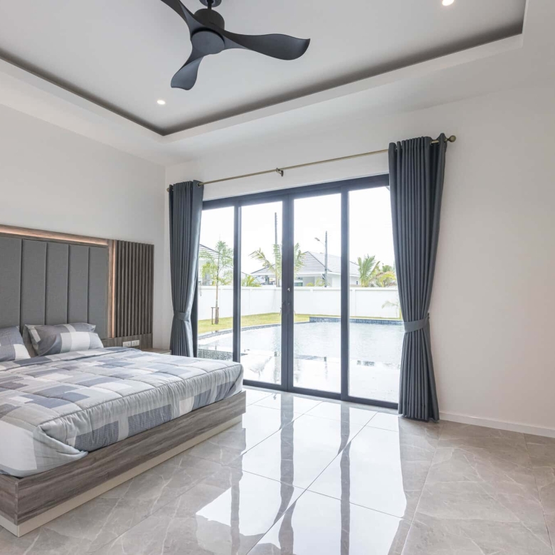 Luxury Villa Golf Course Community