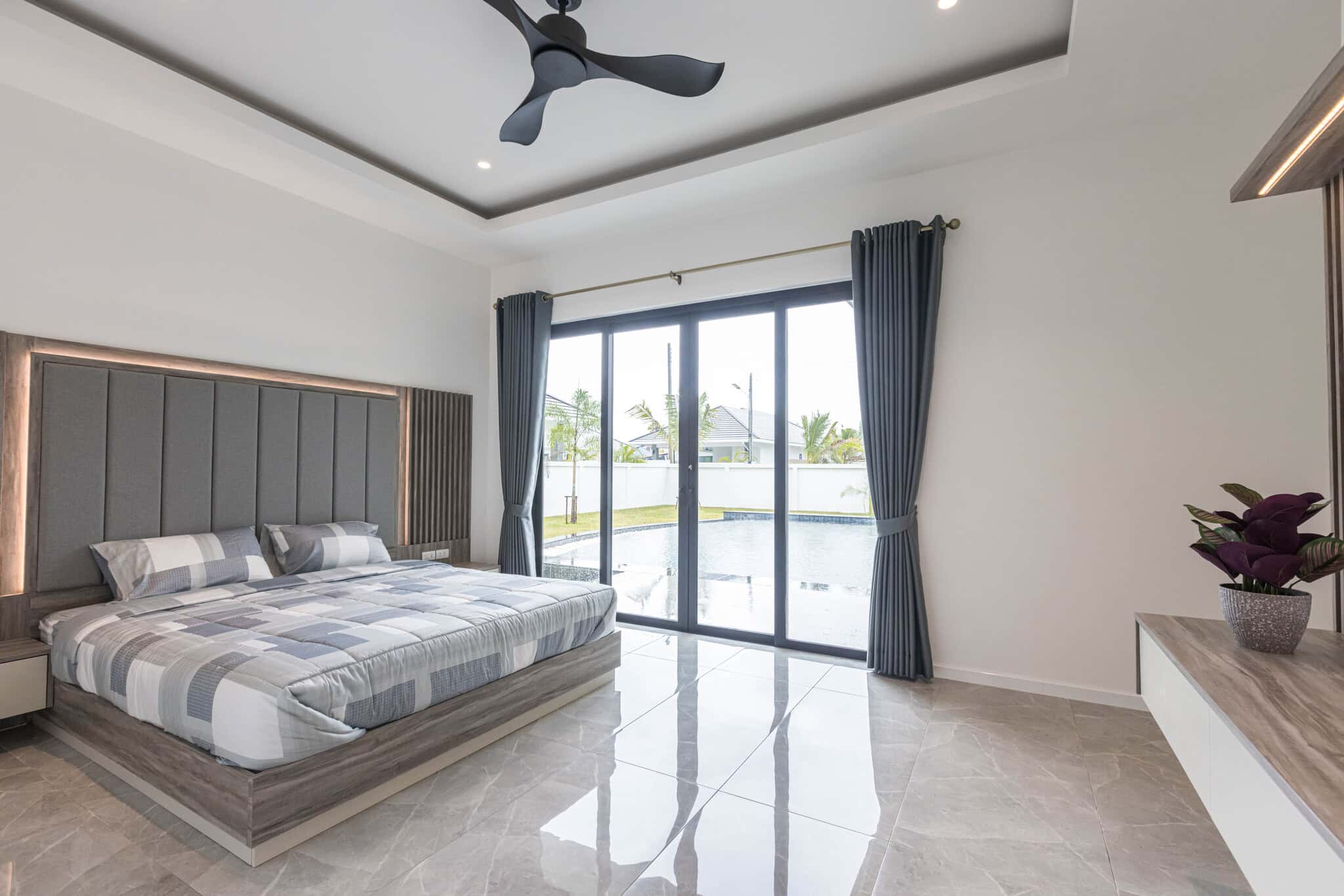 Luxury Villa Golf Course Community