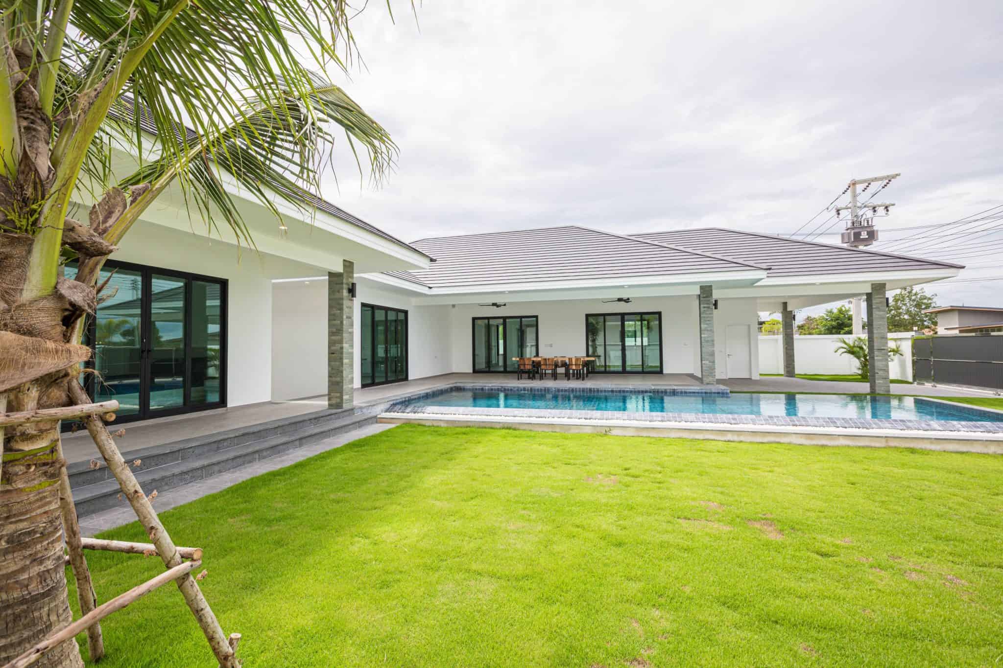 Premium Villa Property Near Golf Course Luxury Highland Villa Properties
