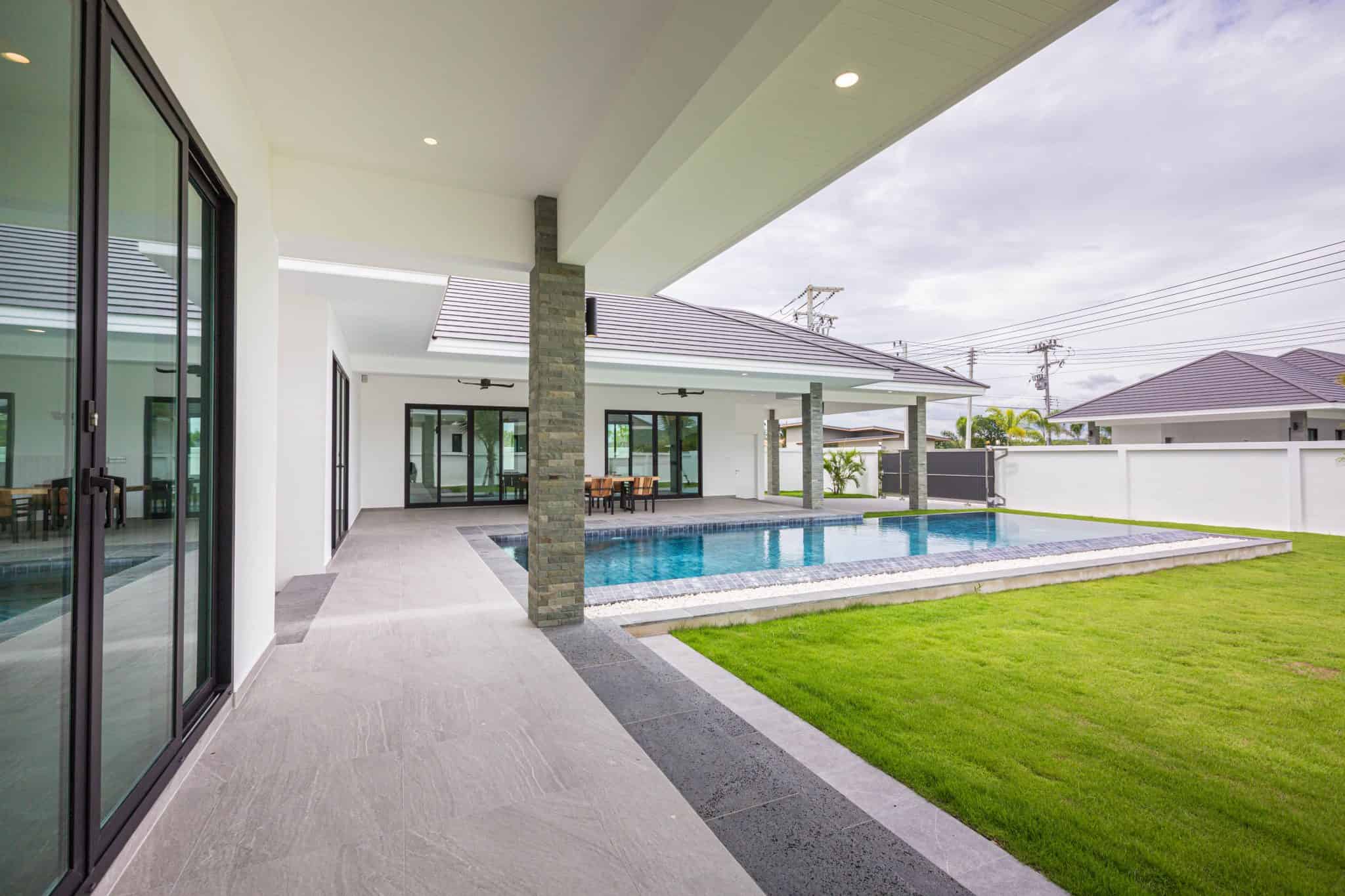 Beautiful Hua Hin Villa Pool Garden Luxury Highland Estate Properties