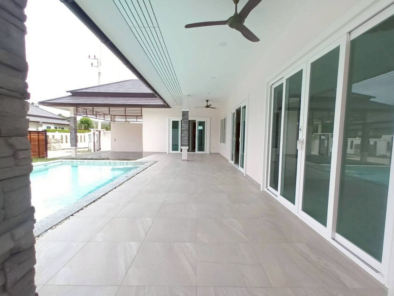 Grand Hills Luxury Villa Pool Design