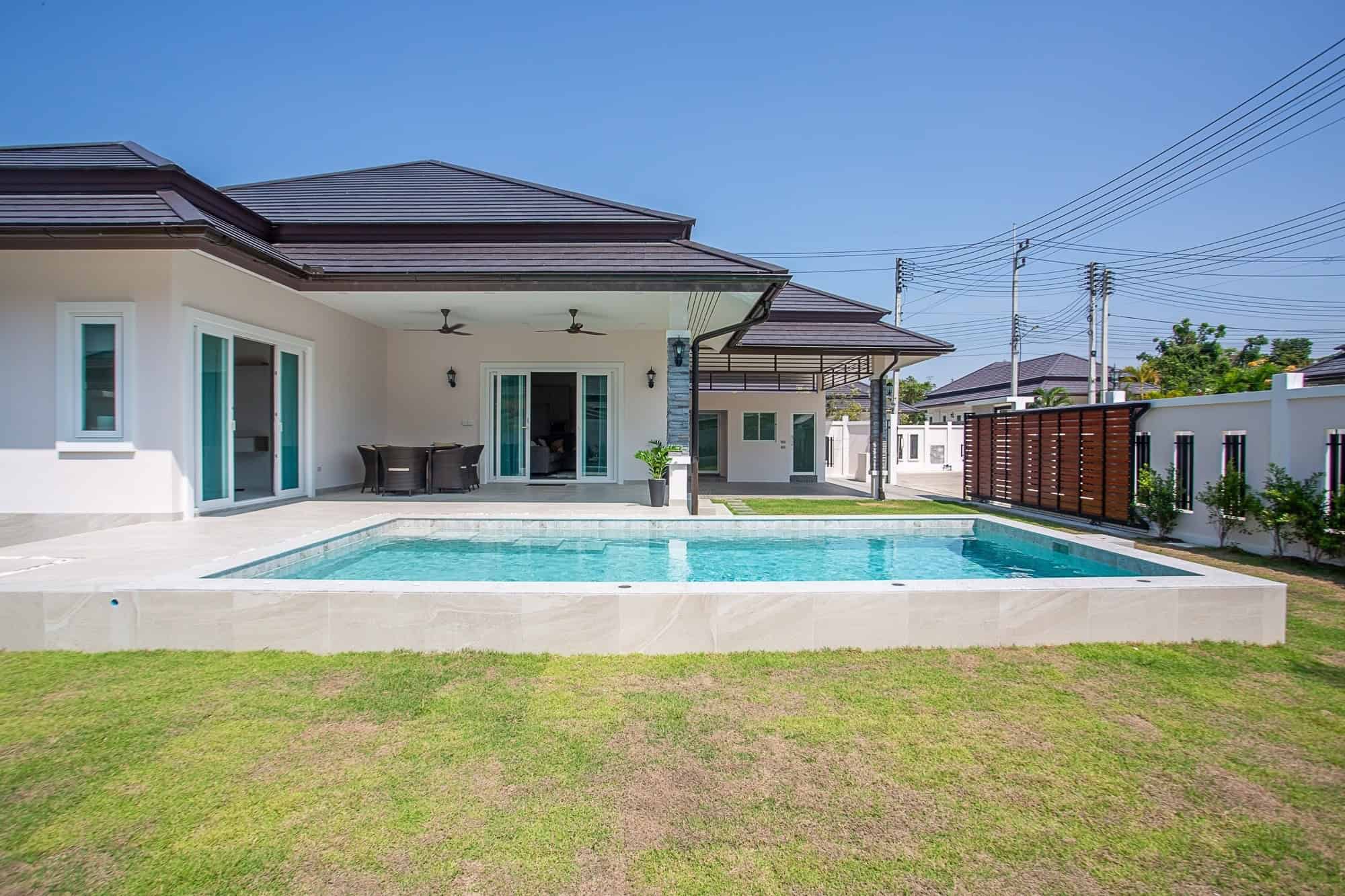 Stylish Contemporary House with Pool for Sale Grand Hills Luxury House Pool Garden Views