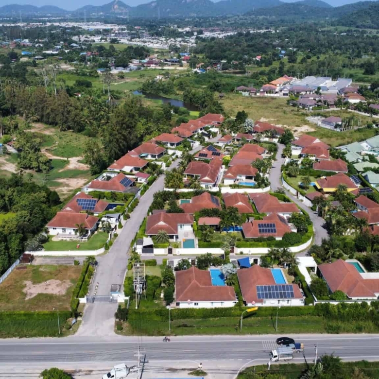 Luxurious Pool Villa For Sale in Smart House Valley Hua Hin