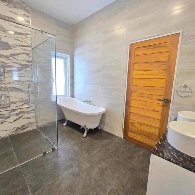 Luxury Villa Sales Opportunity