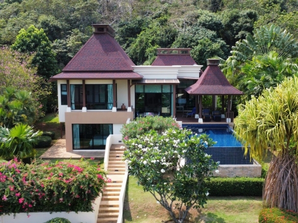 Fully Furnished Balinese Pool Villa Sea View Sale