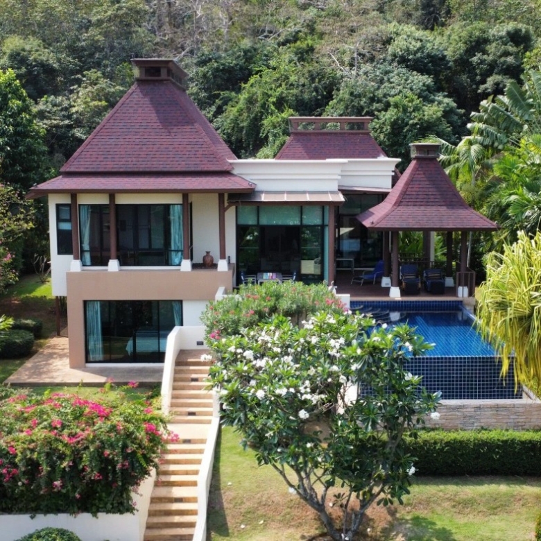 Luxury Balinese Pool Villa For Sale with Sea View