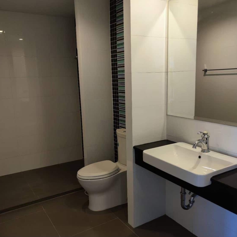 Hua Hin Oceanfront Condo Living