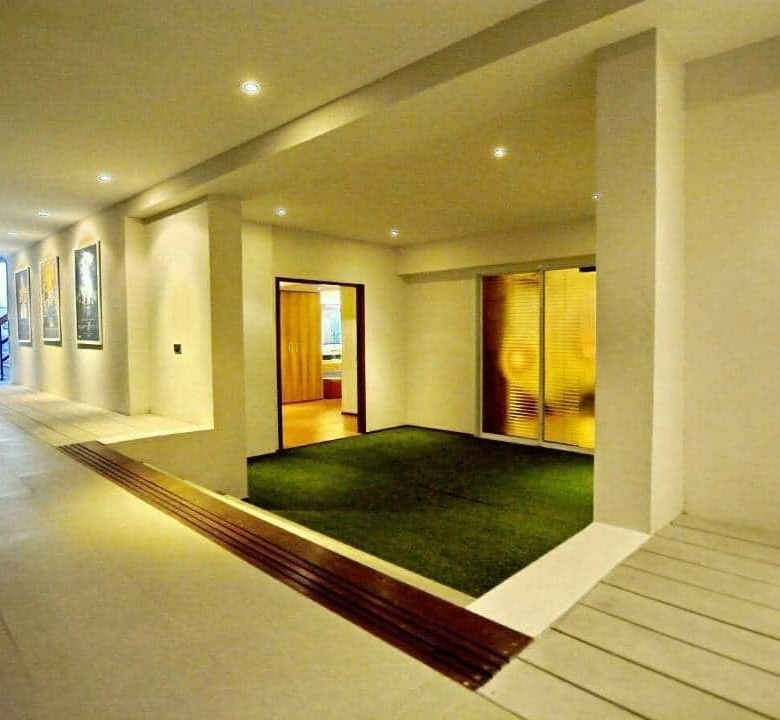 Luxury Beachfront Home Sales Deal