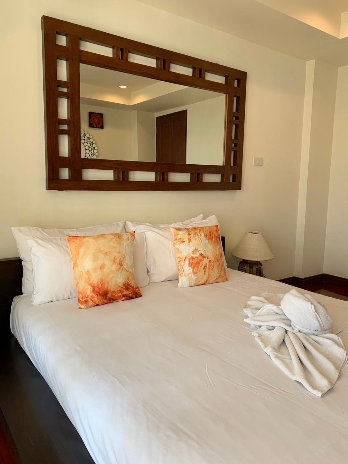 Elegant Condo Spectacular Mountain Views