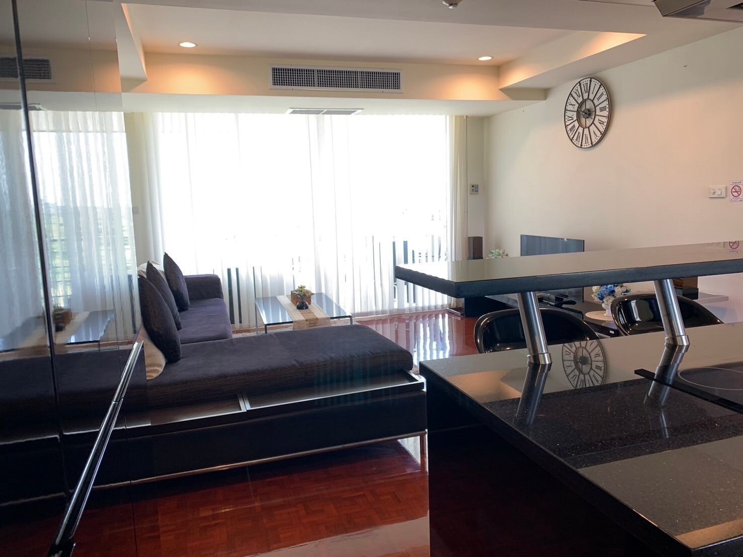 Modern Mountain View Condo Design
