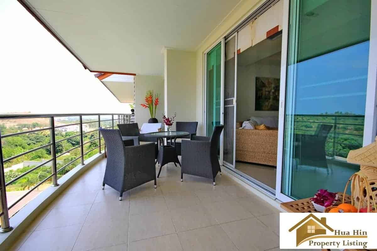 Elegant Penthouse with Ocean Vista Modern Penthouse Living Panoramic Sea Views