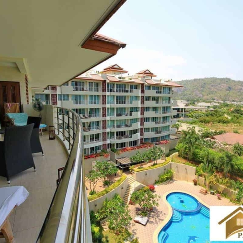 Exclusive Penthouse Stunning Panoramic Ocean Vistas