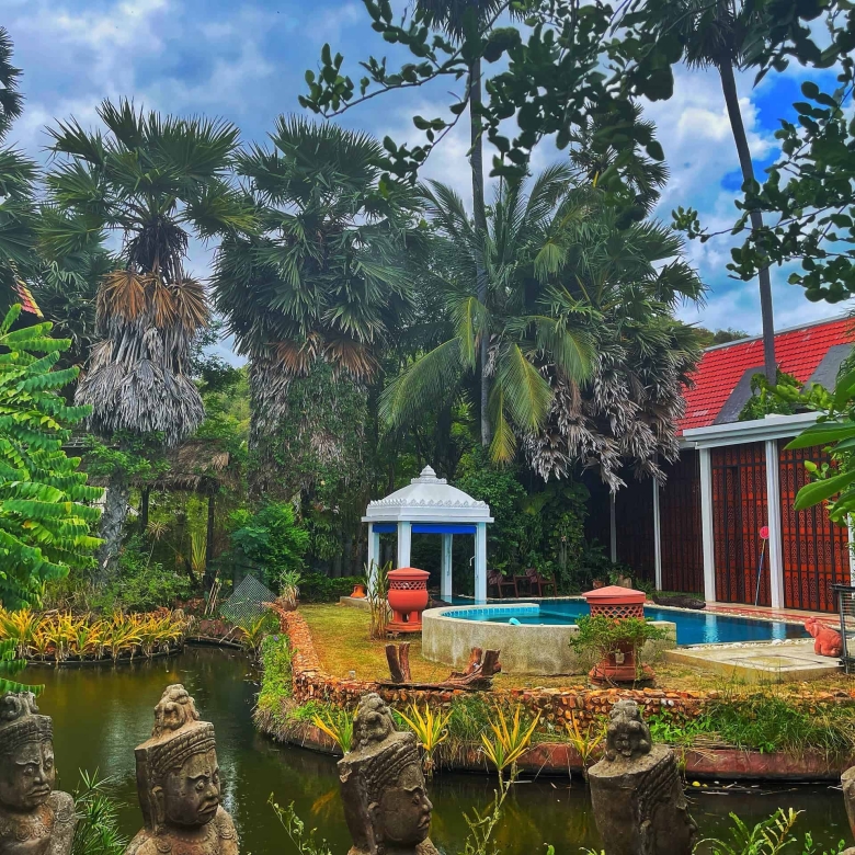 Luxury 4-Bedroom Pool Villa for Sale Near Khao Kalok, Paknampran