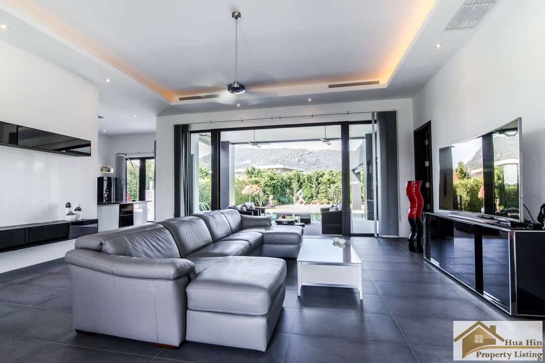 Villa For Sale Baan Ing Phu Landscaped garden modern villa Hua Hin