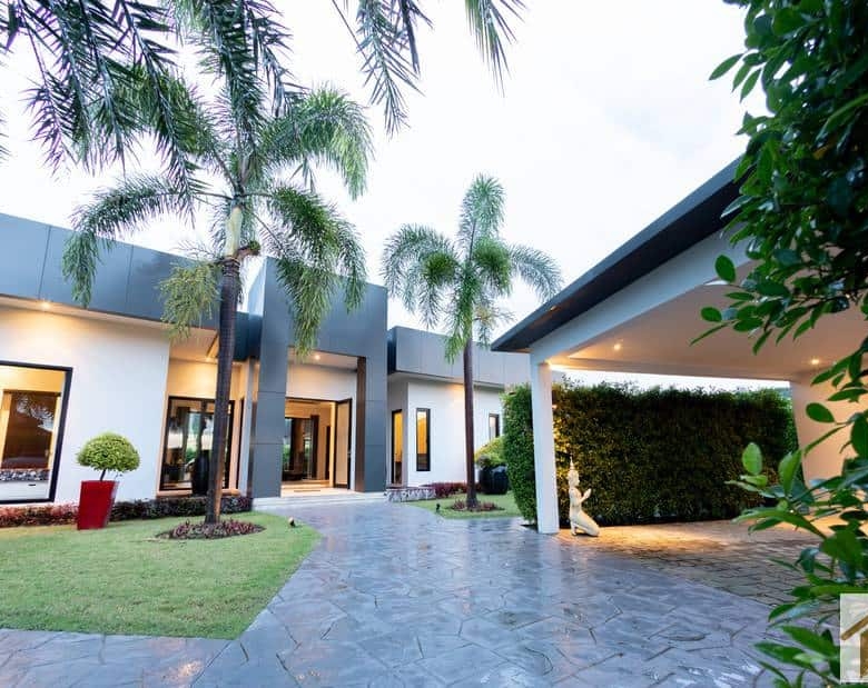 Luxury villa theater entertainment room