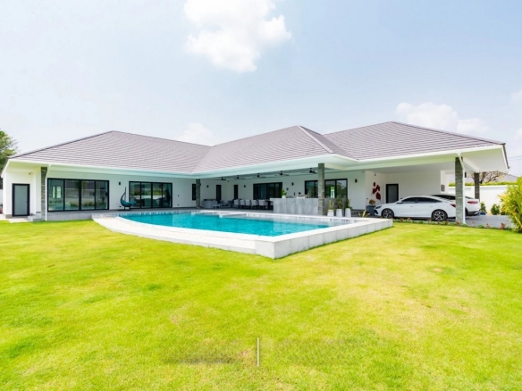 Modern Luxury Villa Hua Hin Thailand
