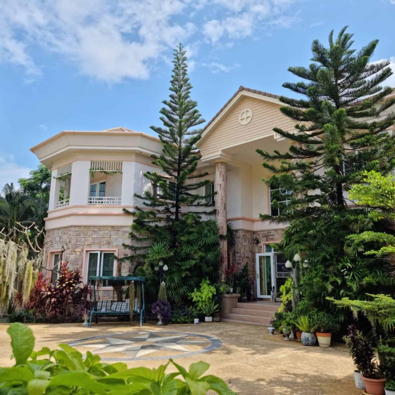 Luxury Saltwater Pool Villa Hua Hin Sale