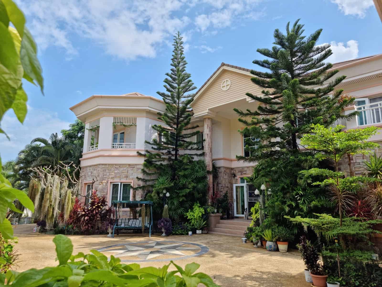 Spacious Family Home with Outdoor Pool Area Luxury Saltwater Pool Villa Hua Hin Sale