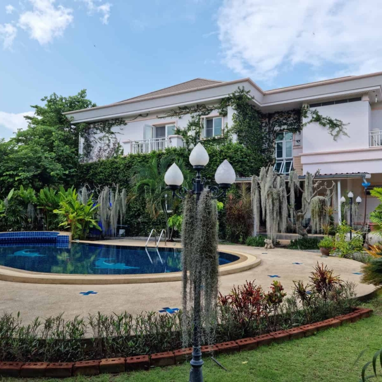 Tropical Garden Pool Villa Hua Hin