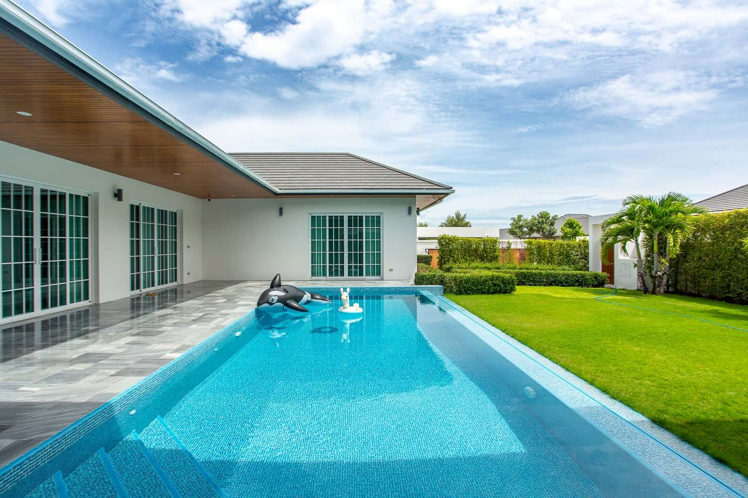Stunning Villa Sales at Hillside Hamlet Luxury Villa Master Bedroom Suite