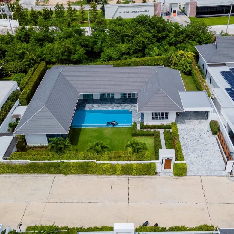 Hillside Villa Scenic Views
