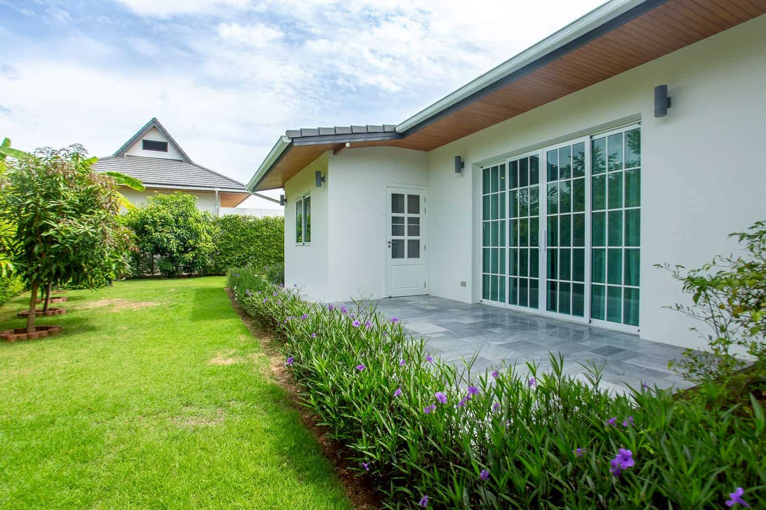 Ideal Hua Hin Property Sales Now Villa Garden Peaceful Setting
