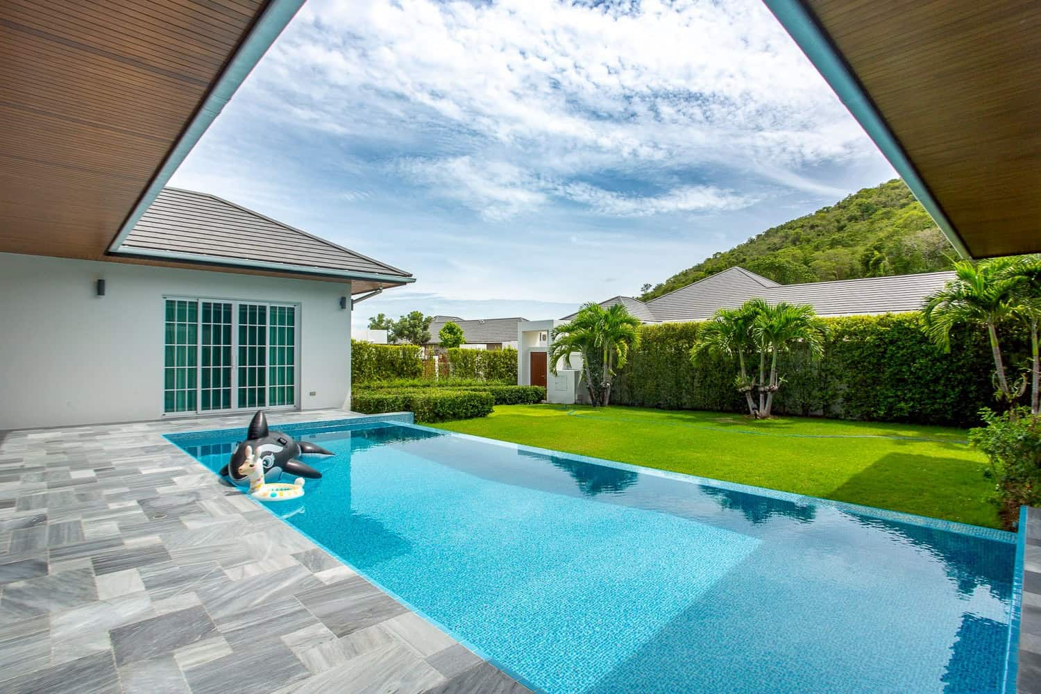 Exclusive Hua Hin Villa for Sales Spacious Villa Kitchen Design