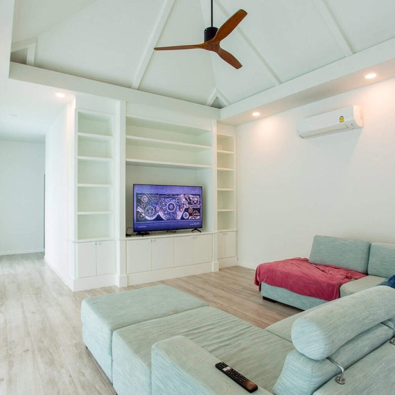 Villa Terrace Mountain Views