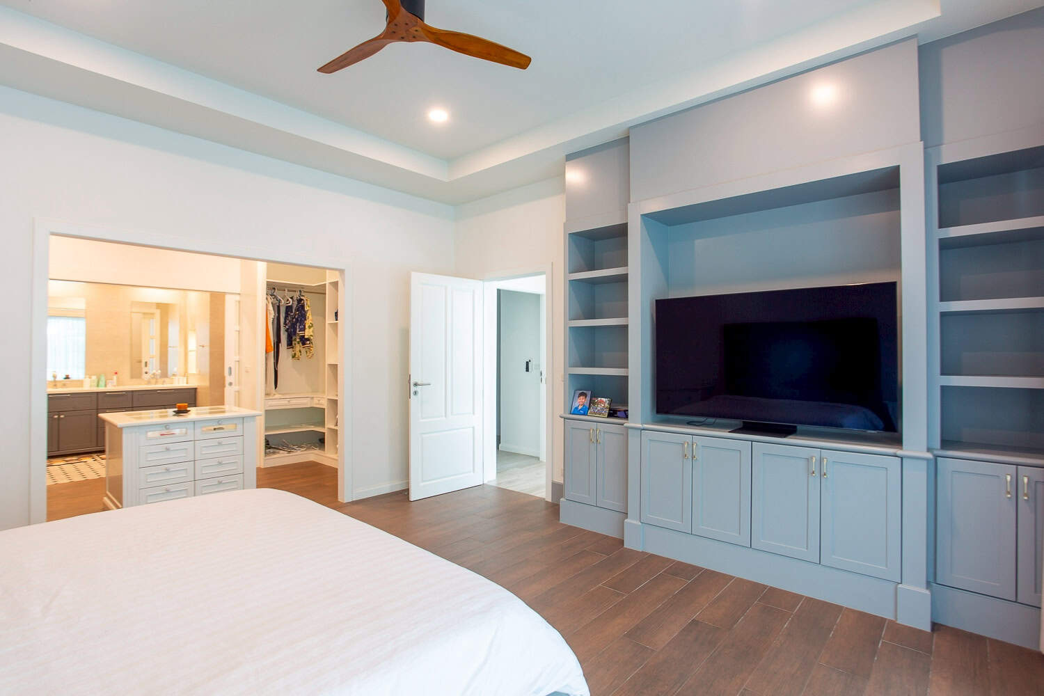 Villa Bathroom Spa Experience