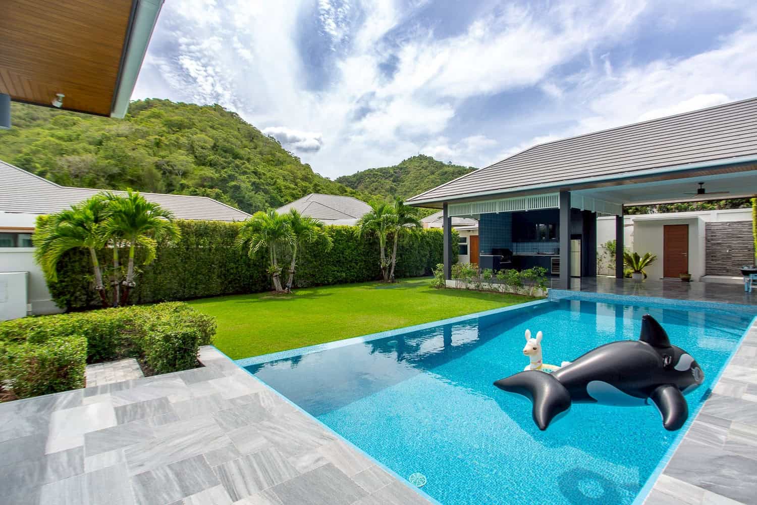 Charming Villa Sales in Hua Hin Elegant Villa Dining Room