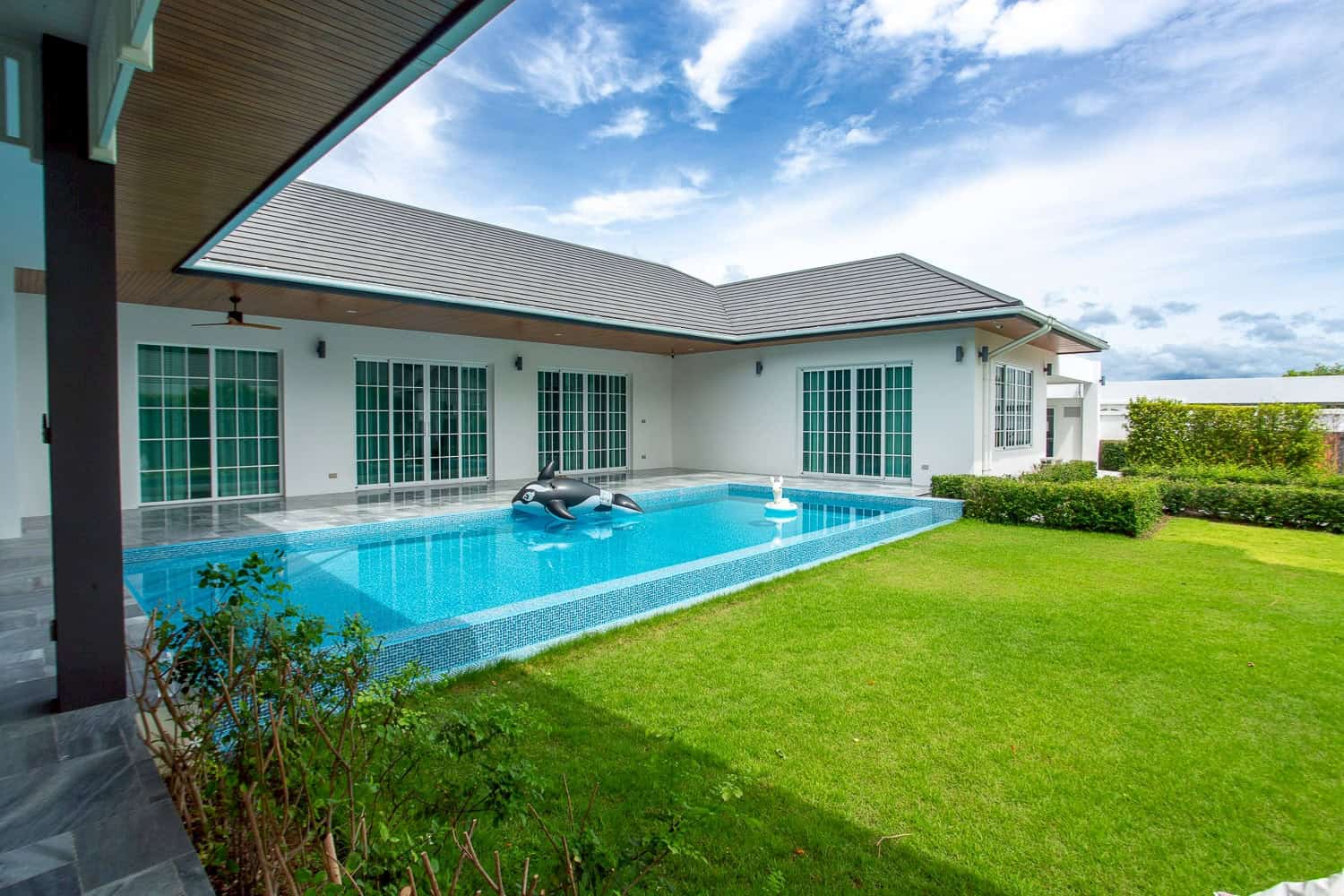 Luxury Pool Villa Sales in Hua Hin Modern Pool Villa Living Space