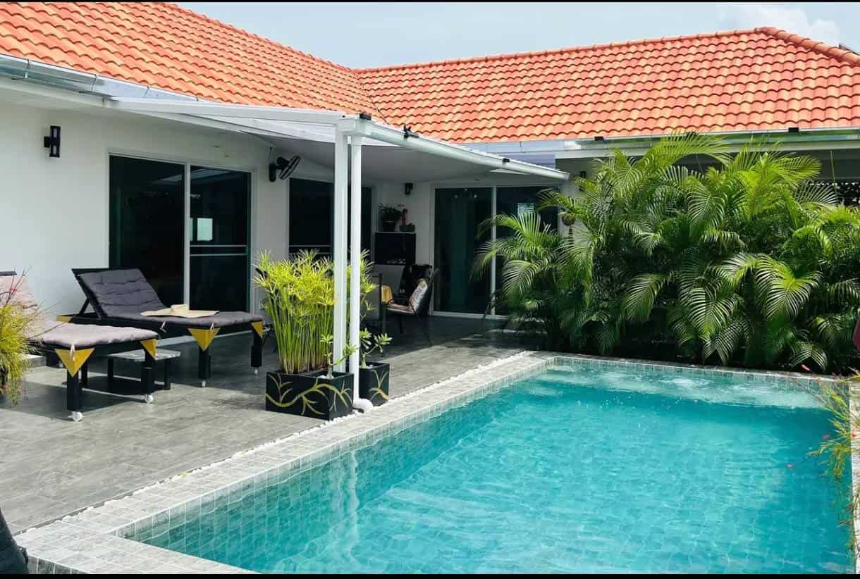 Fully Furnished Villa Pran Buri for Sale Modern Pool Villa Architecture Pran Buri Thailand