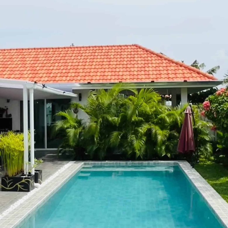 Luxury Swimming Pool Villa Outdoor Living Space