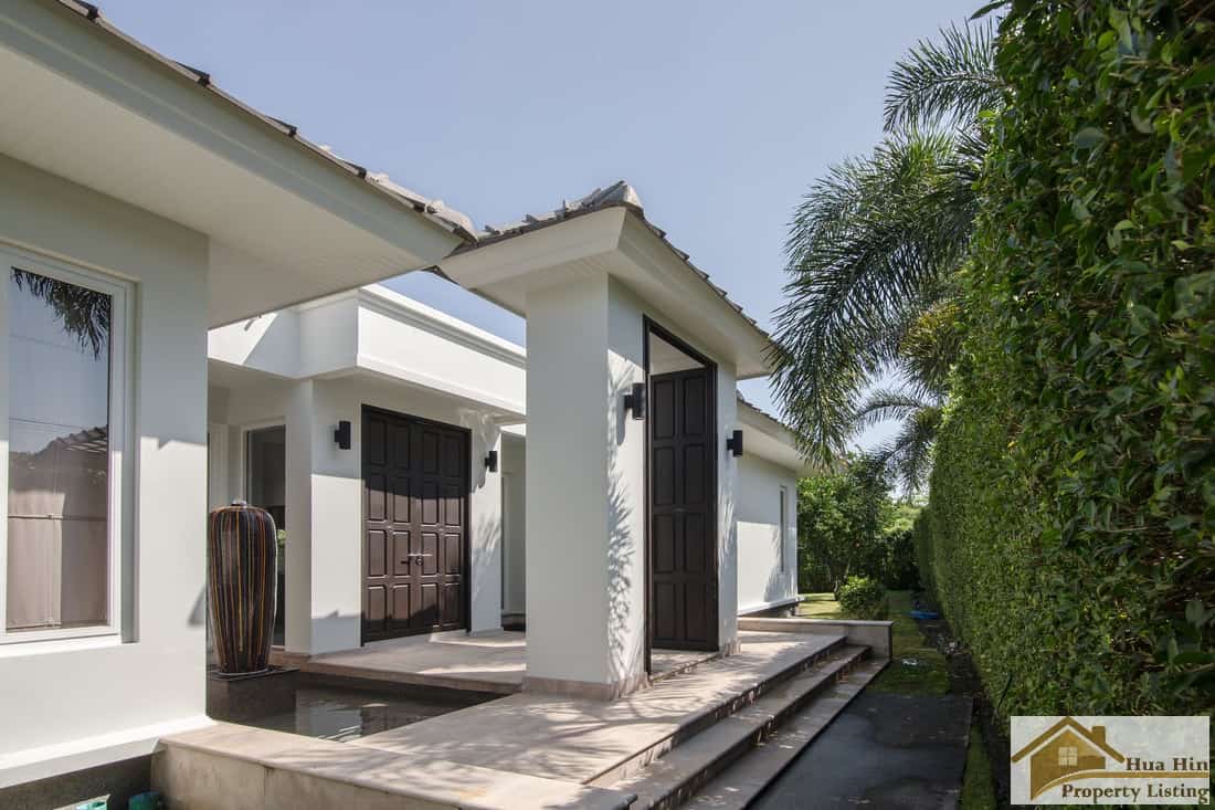 Contemporary Villa Baan Ing Phu Estate Stylish villa property Baan Ing Phu Hua Hin