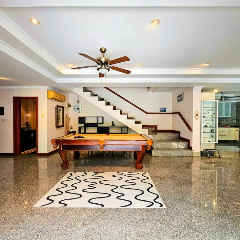 Luxury Villa Master Bedroom Suite