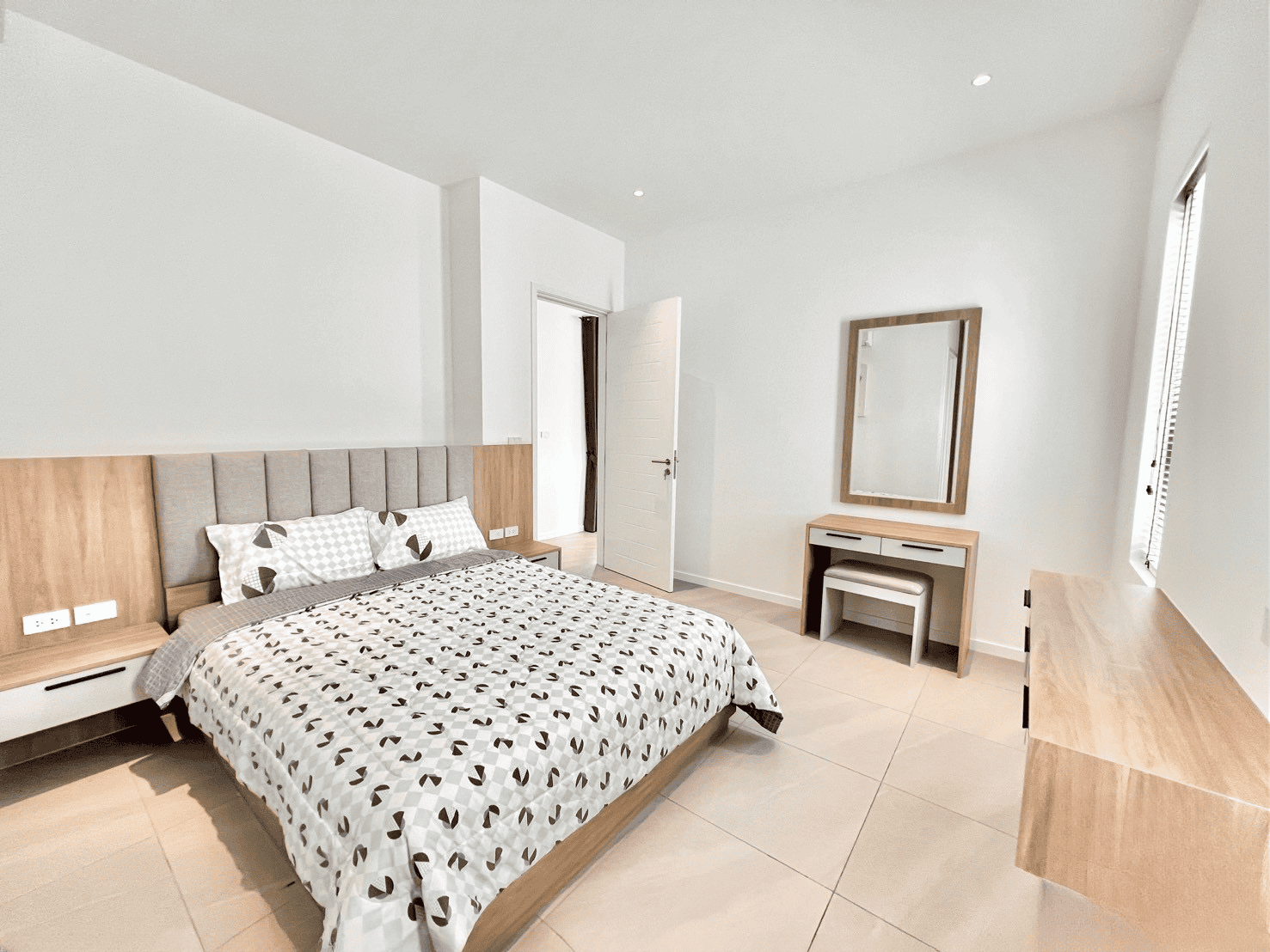 Premium Villa Sale Hua Hin