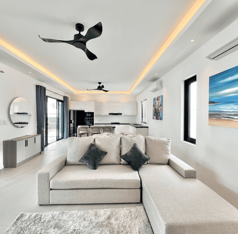 Modern Pool Villa Ready To Move