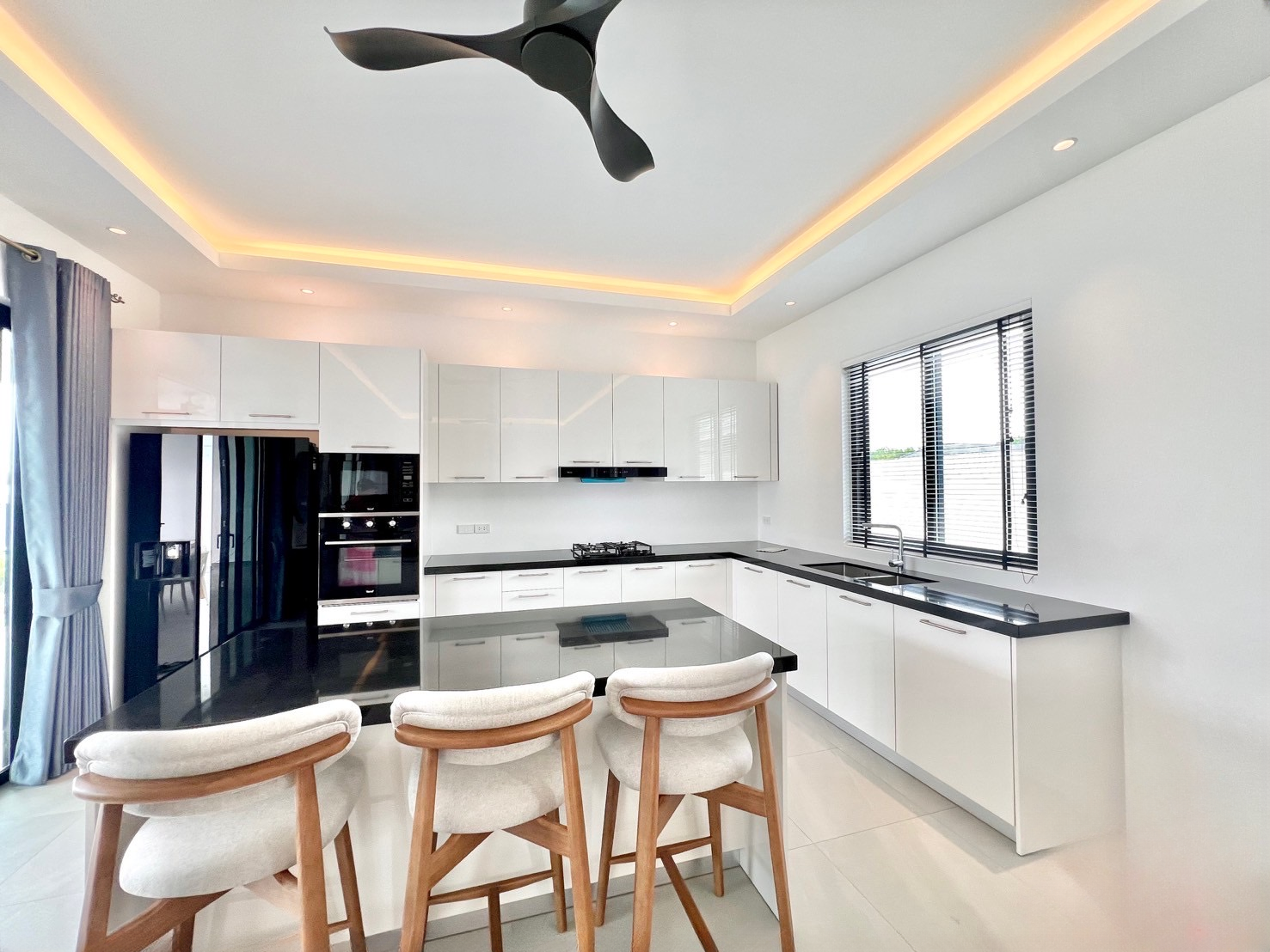 Luxury Villa Modern Design